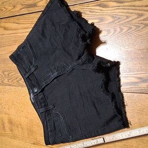 JUST BLACK DENIM JEAN SHORTS Womens 26 BLACK Denim Preowned Used RAW HEM